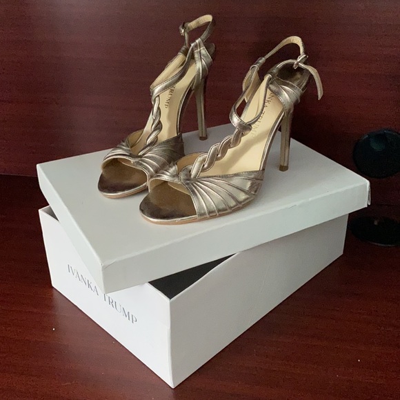 Light gold heels - Picture 6 of 6